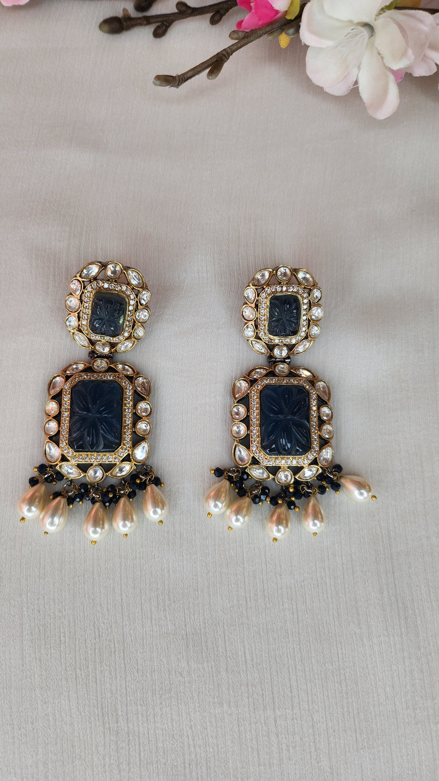 THE BUTTERFLY EFFECT - Blue and Pearl Set