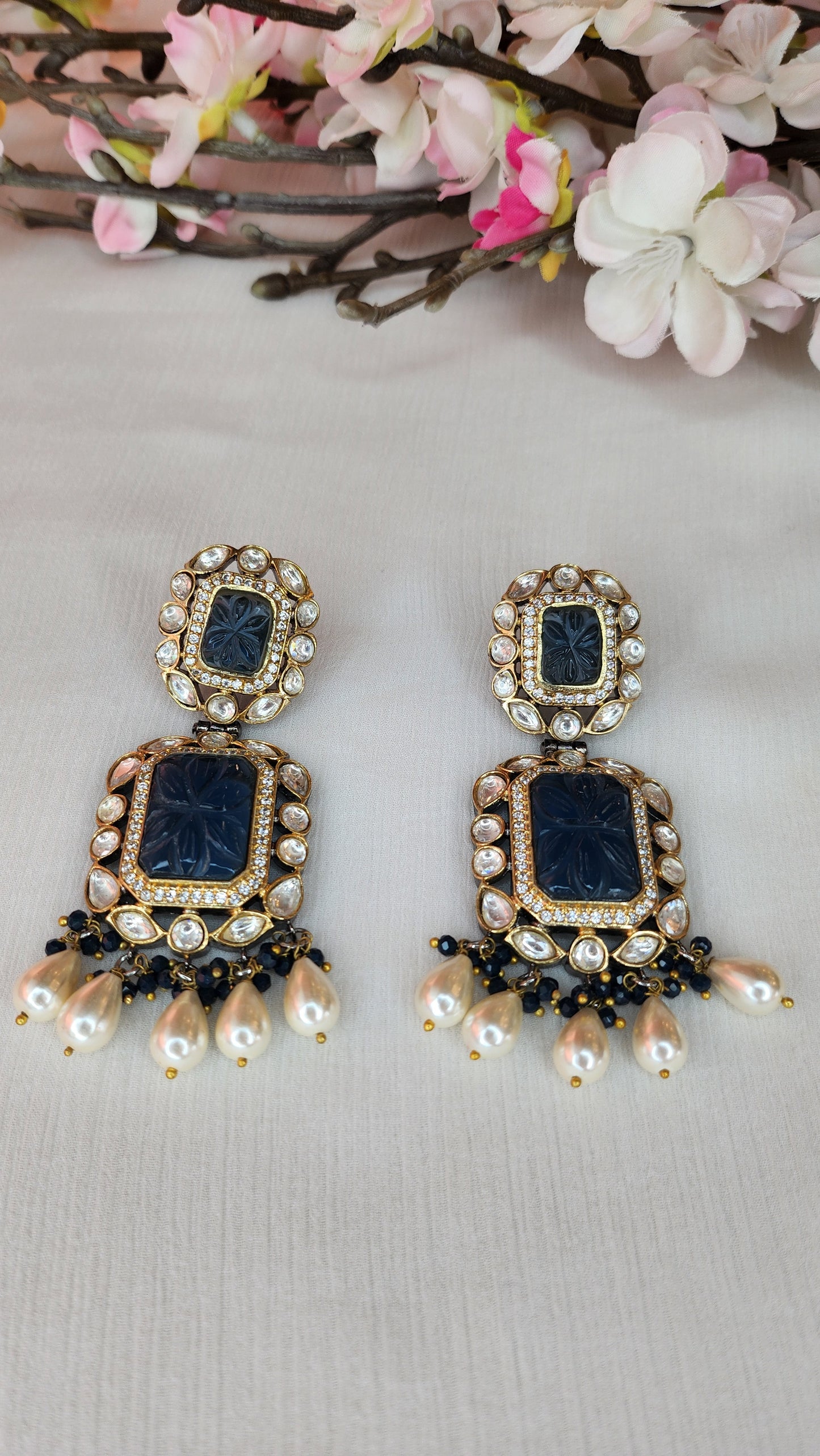 THE BUTTERFLY EFFECT - Blue and Pearl Set