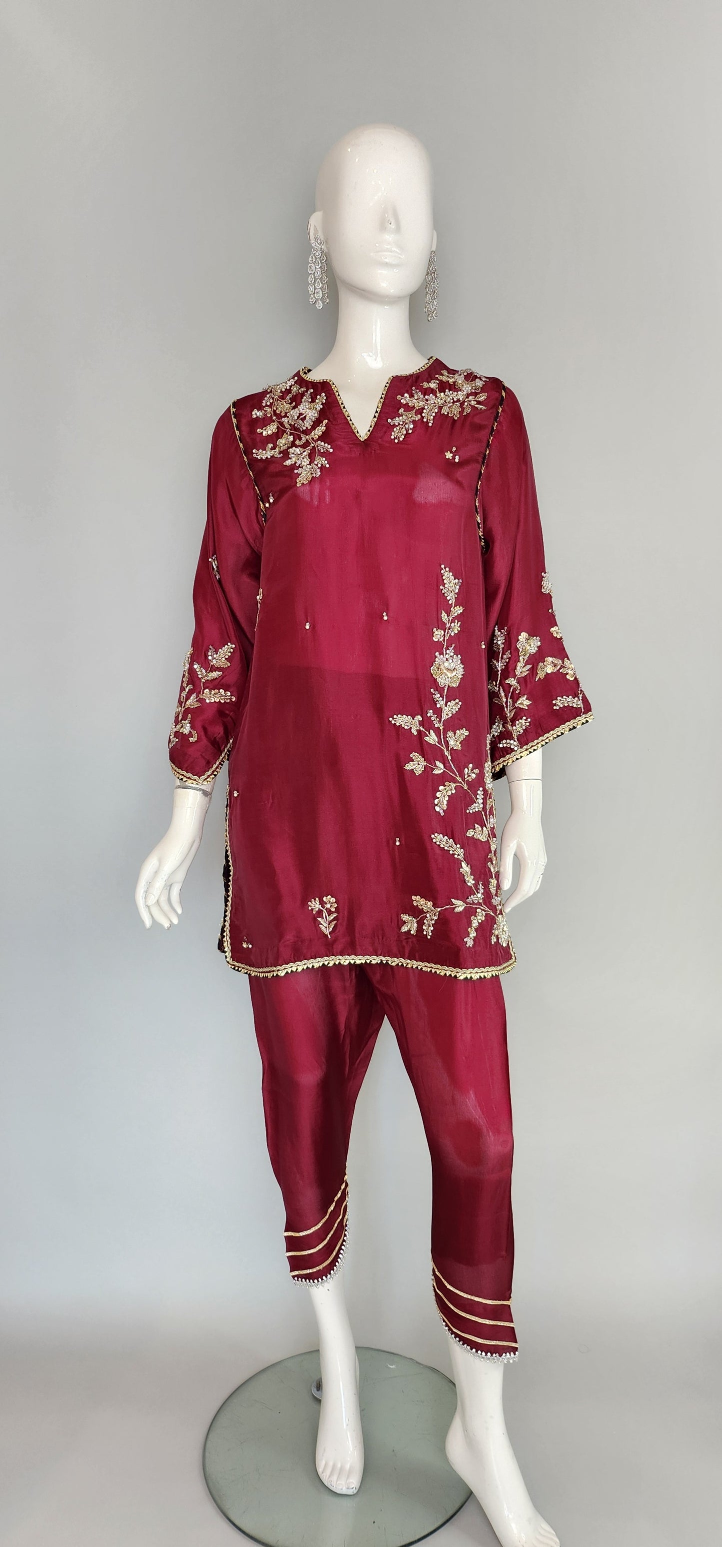 ZAINAB ZULFIQAR - Firouzeh Maroon