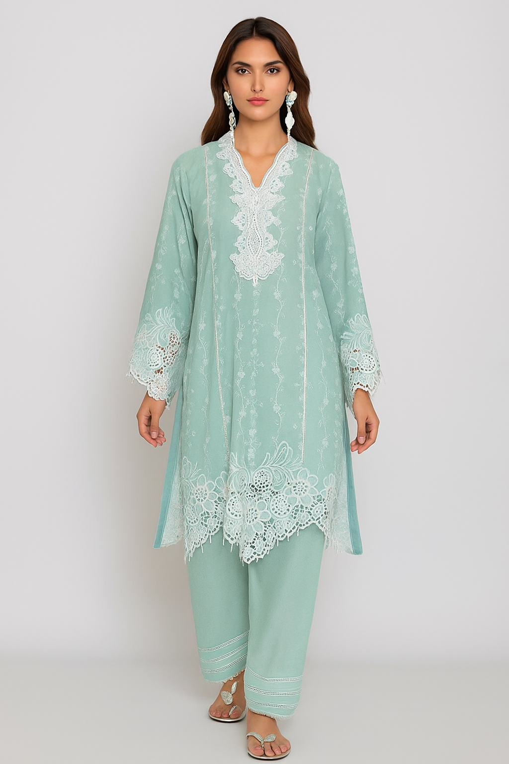 THREADS AND MOTIFS - Ice Blue Color