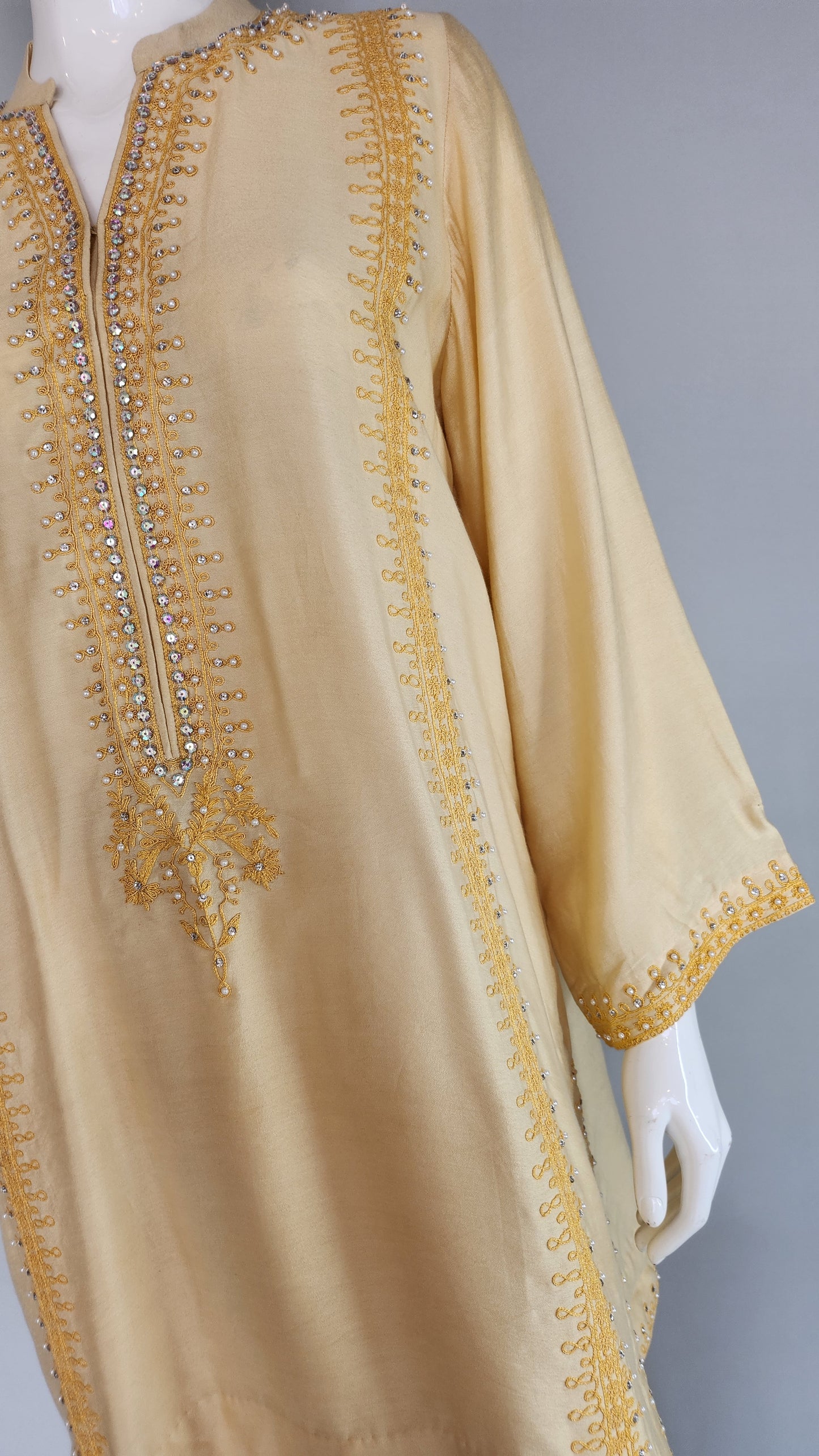 SEEMA IFTIKHAR - Yellow