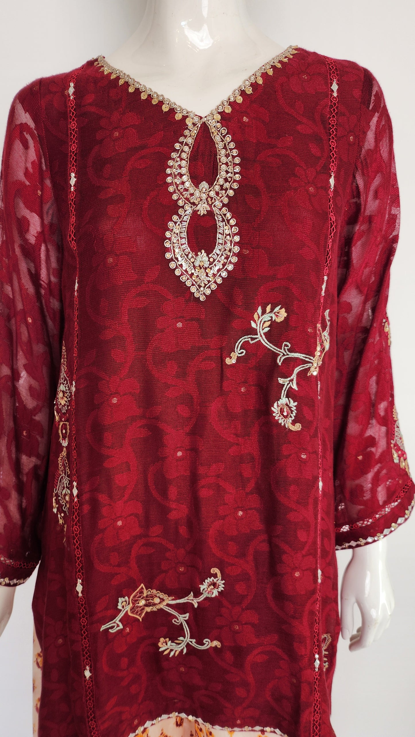 FARAH ZUBAIR - Red Banarsi