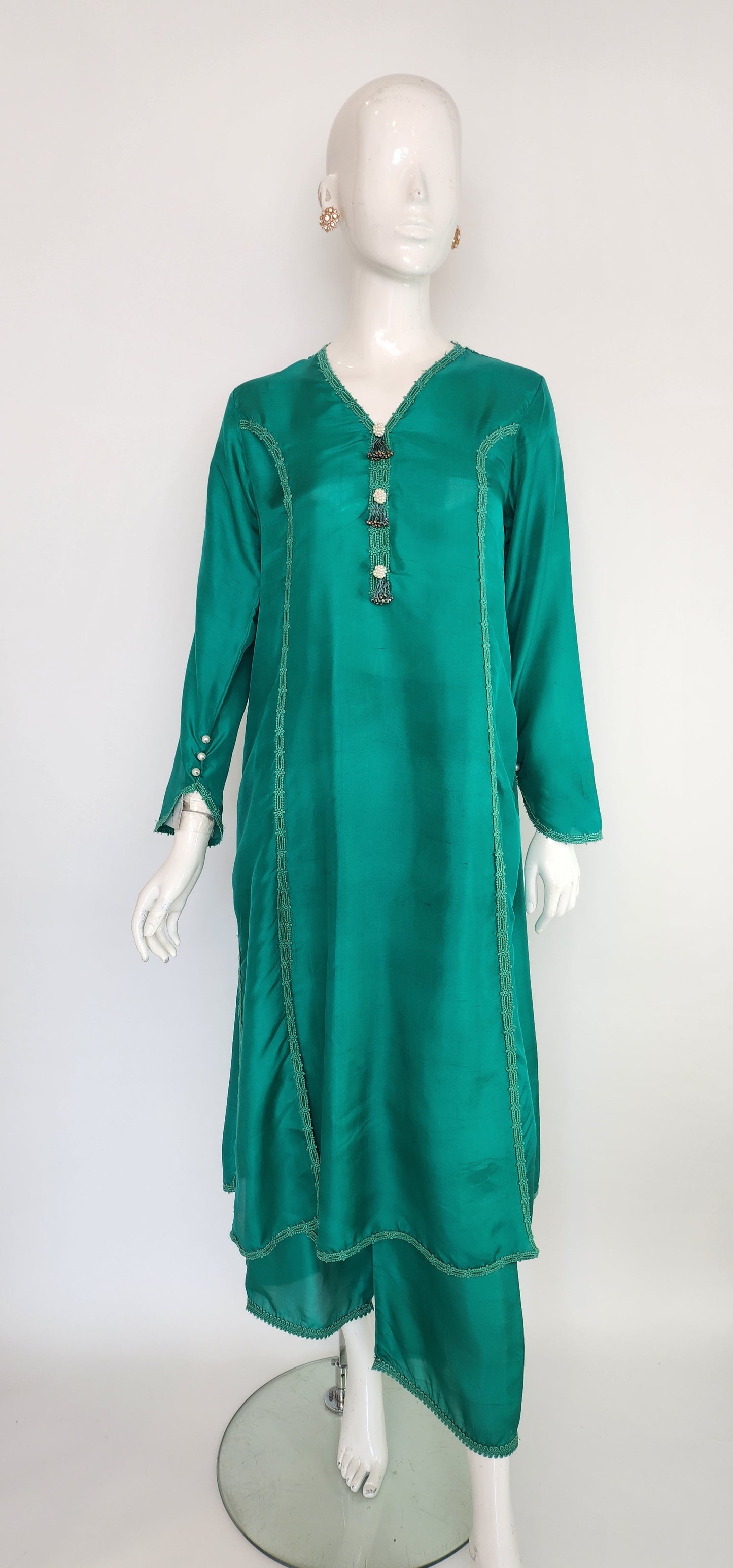 ZAINAB ZULFIQAR - Suria