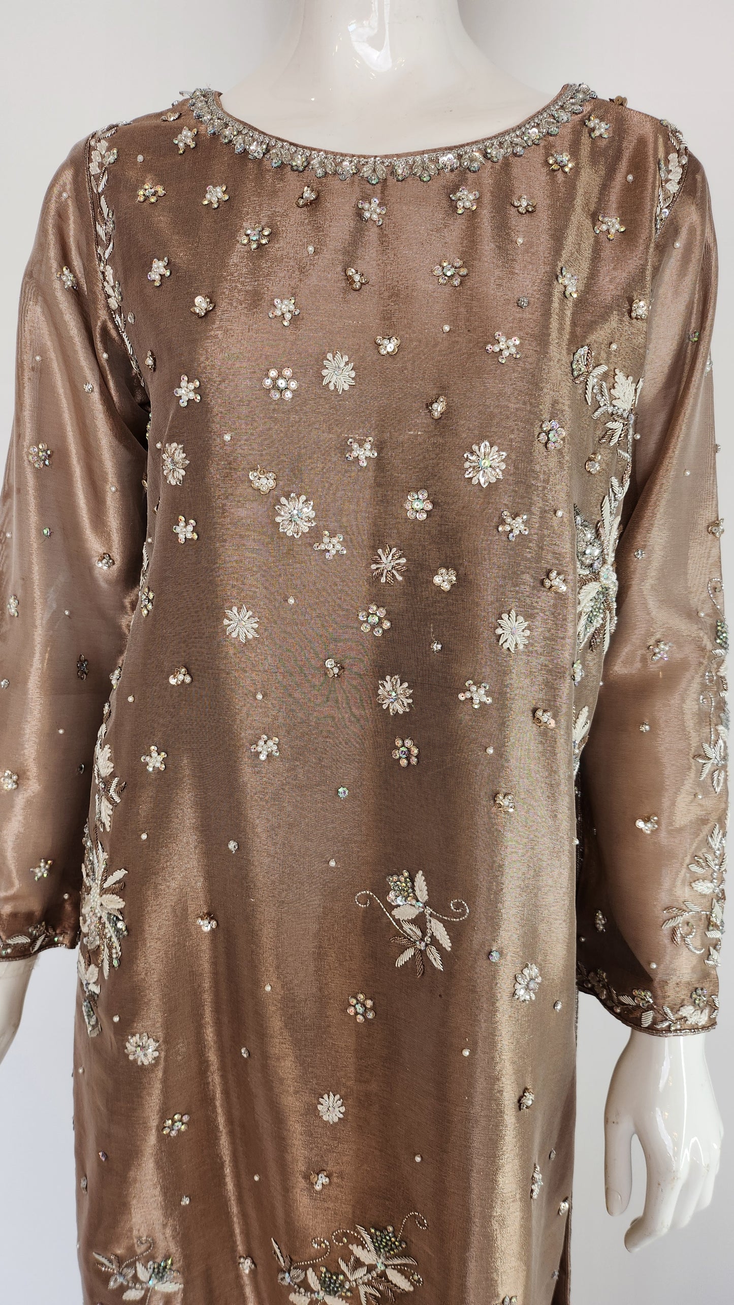 MAHOGANY - Lama Gold with Lavender Dupatta