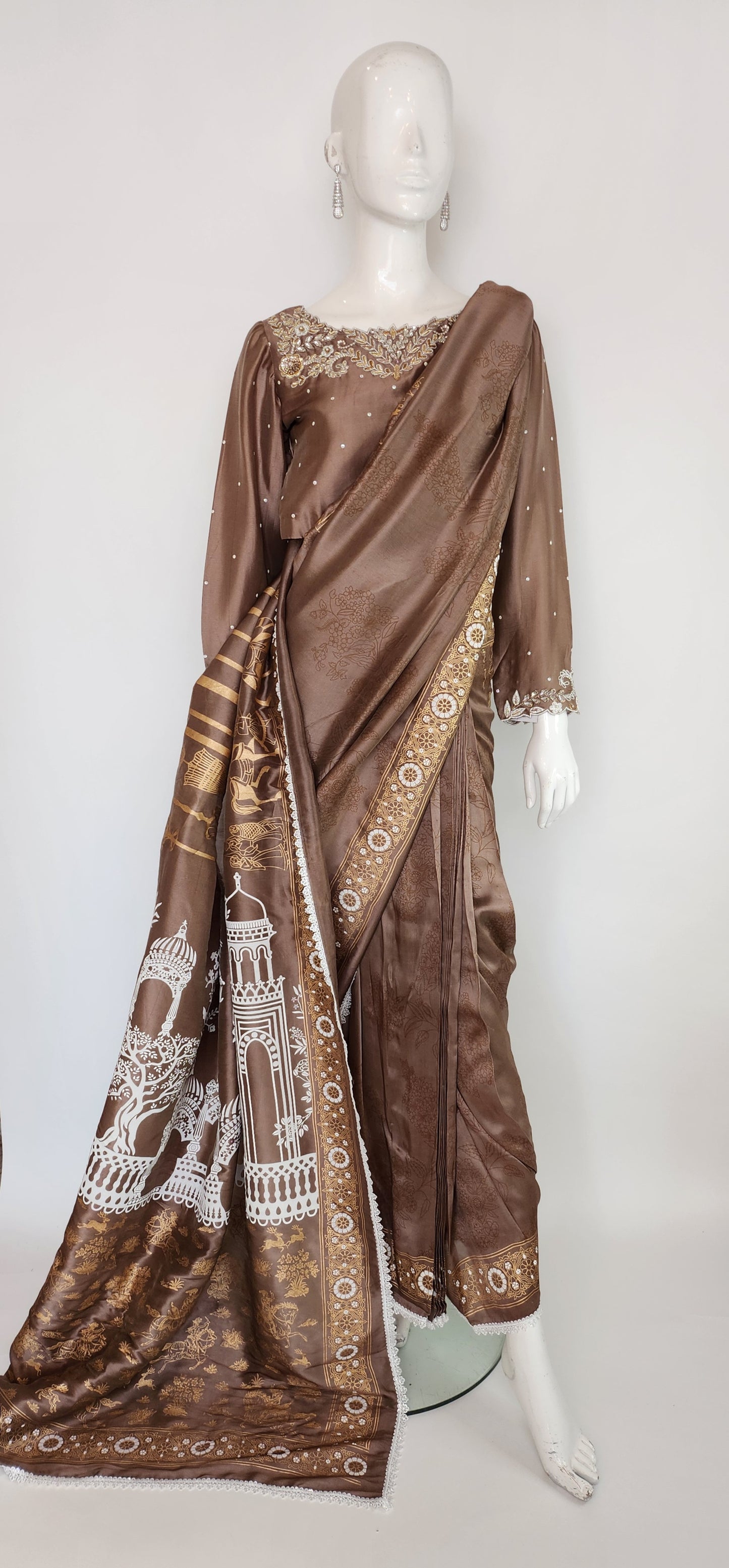 MAHOGANY - Coffee brown and Off-white Saree