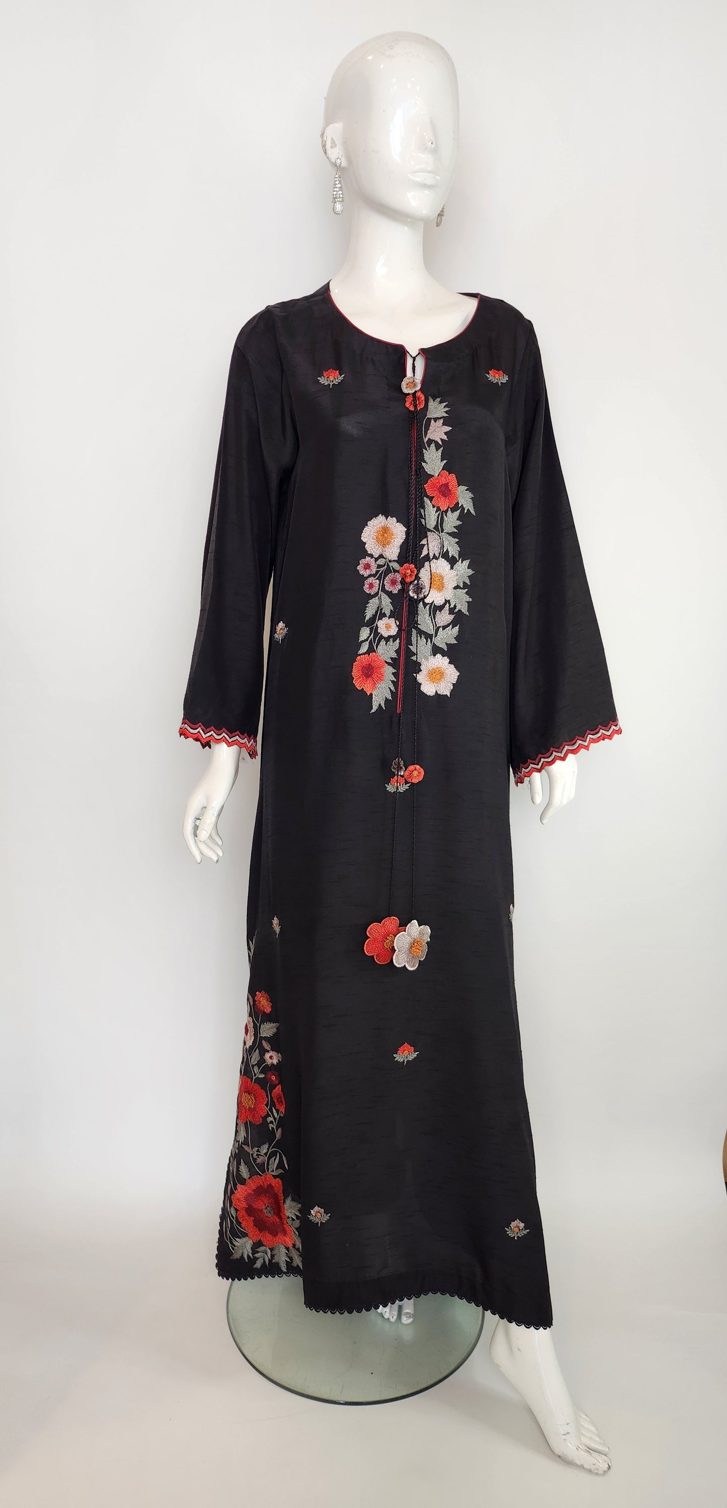Wajeeha Ansari - Black Kaftan with embroidery