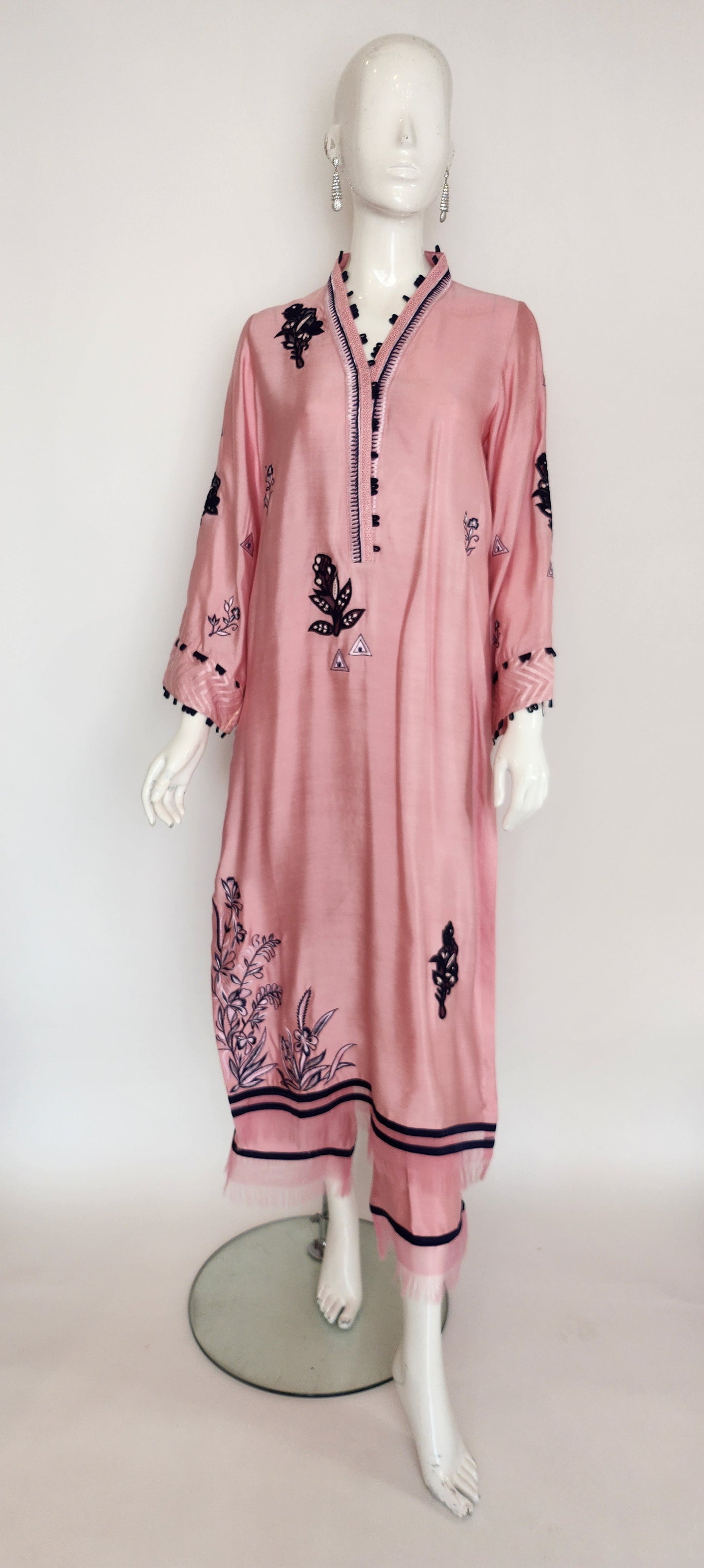 SEEMA IFTIKHAR - Pink with navy blue flower emb