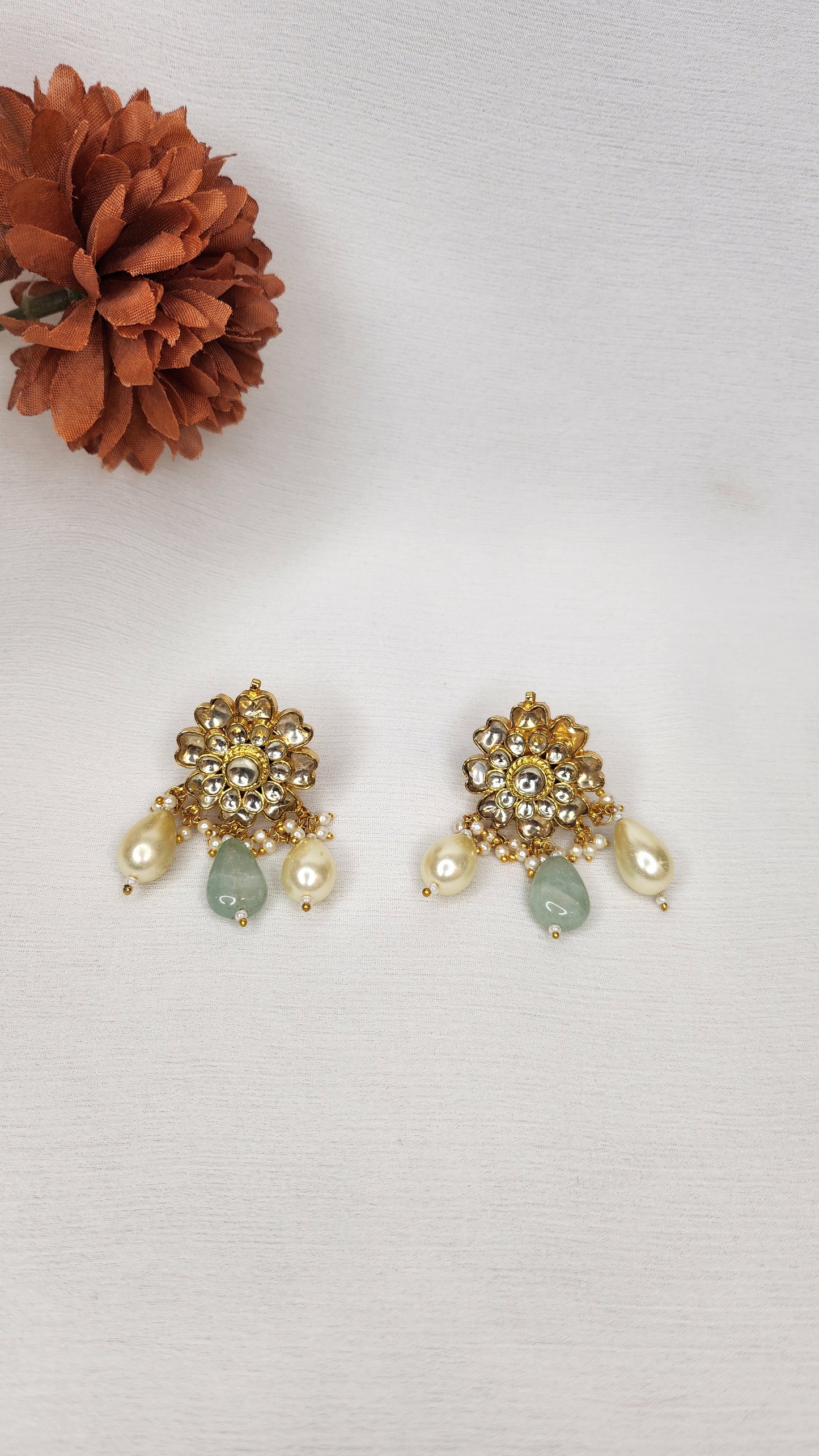 VIVINIA By Vidhi Mehra - Light Green Teardrop and Kundan Set