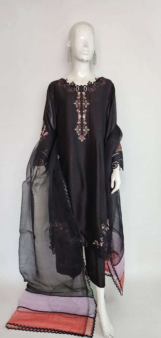 MAHOGANY - Black Embroidered