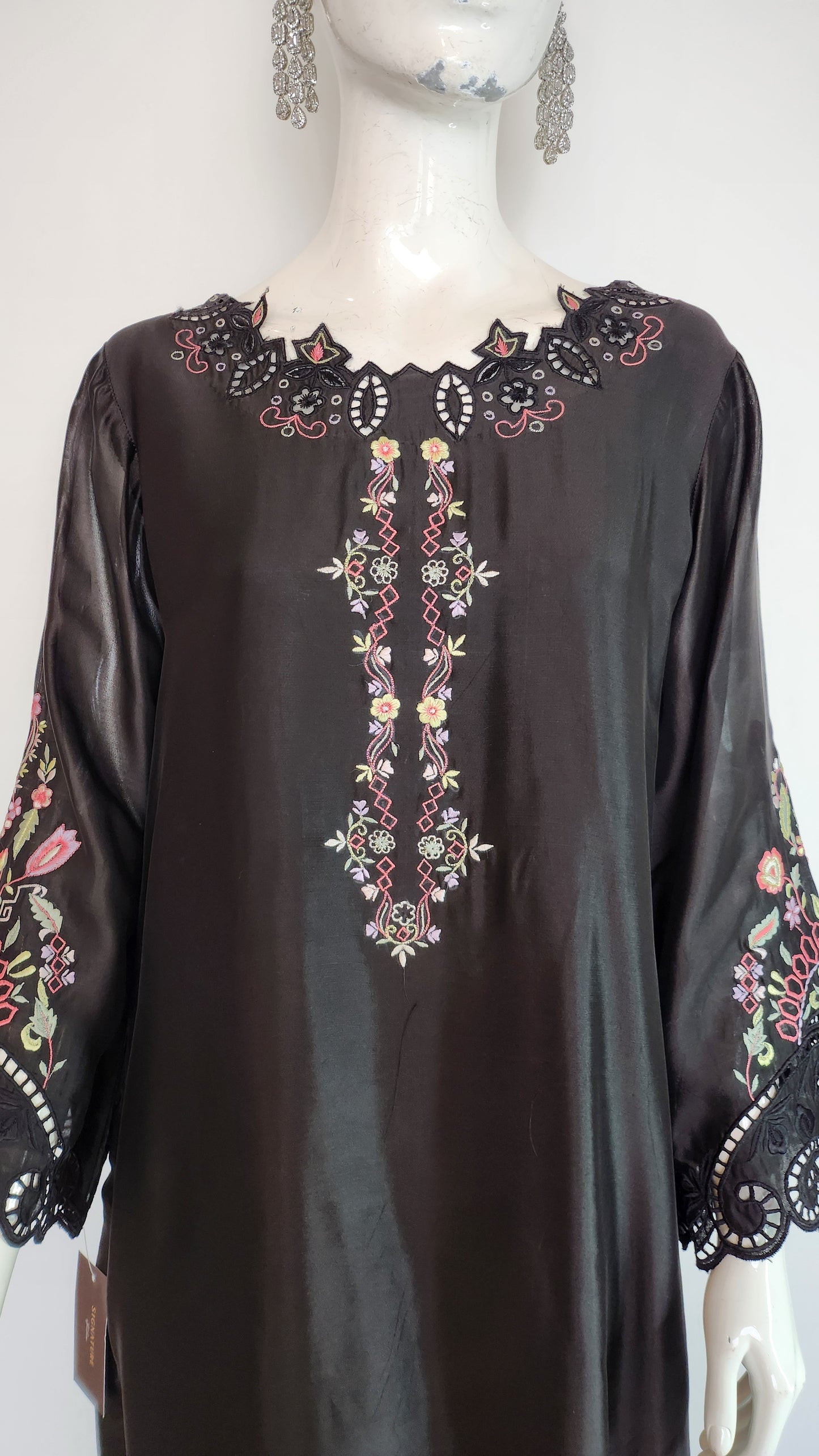 MAHOGANY - Black Embroidered