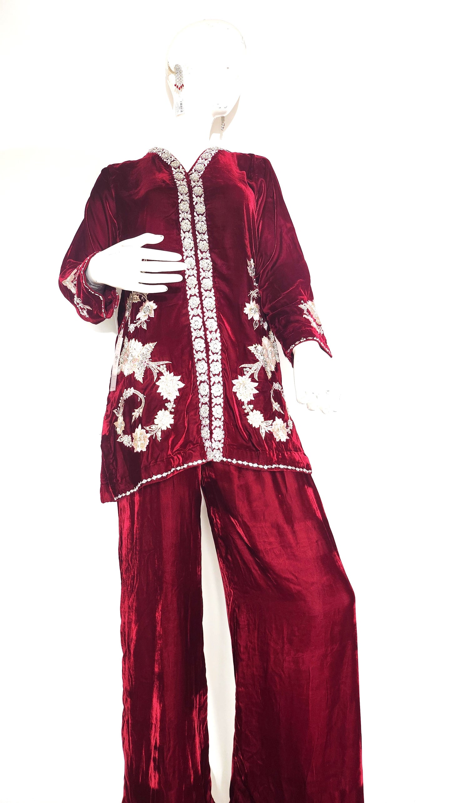 FARAH ZUBAIR - Red Velvet