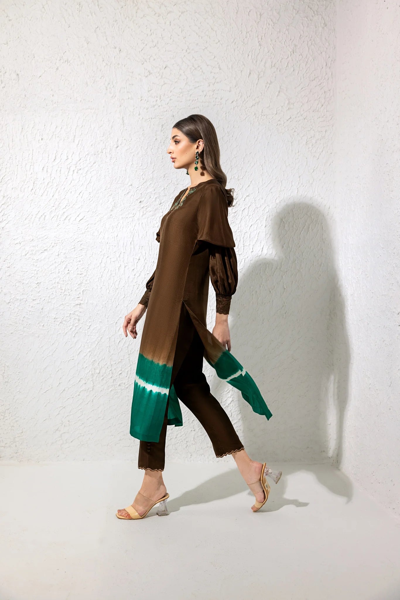 ANAM AHKLAQ - Noura Brown