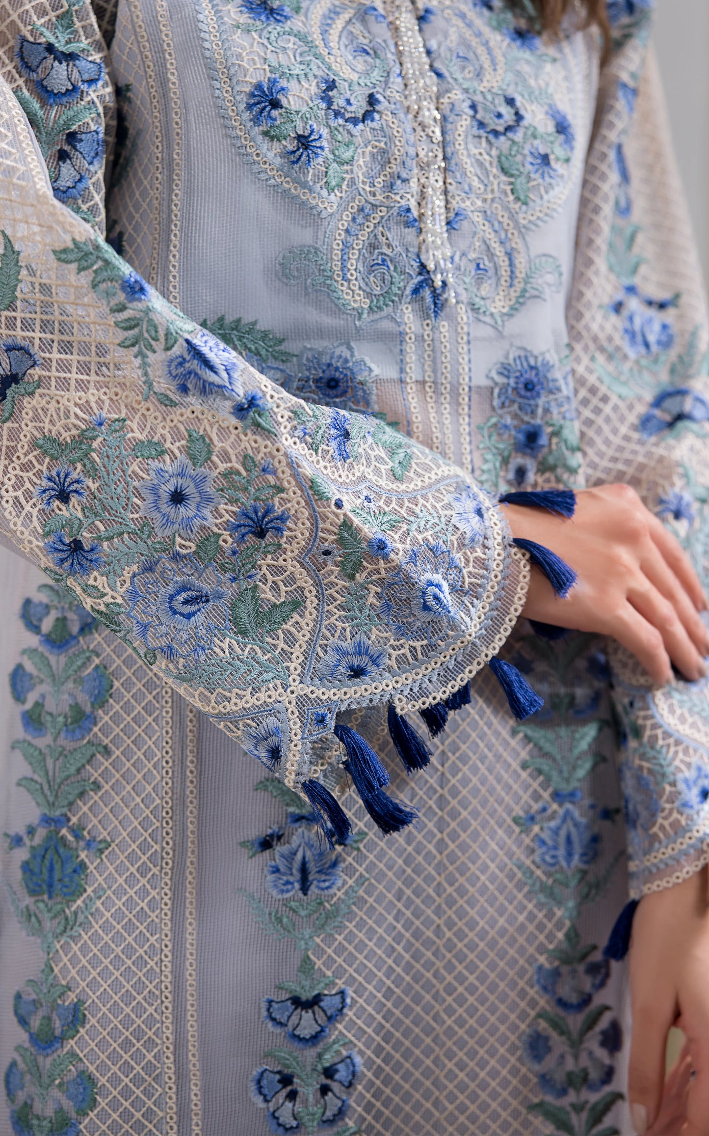 THREADS AND MOTIFS - Geometrical texture Tunic