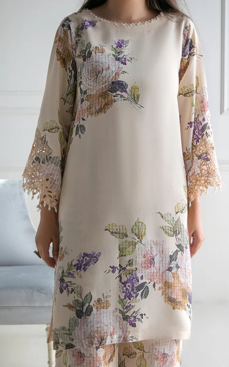 THREADS AND MOTIFS - Beige Digital Print