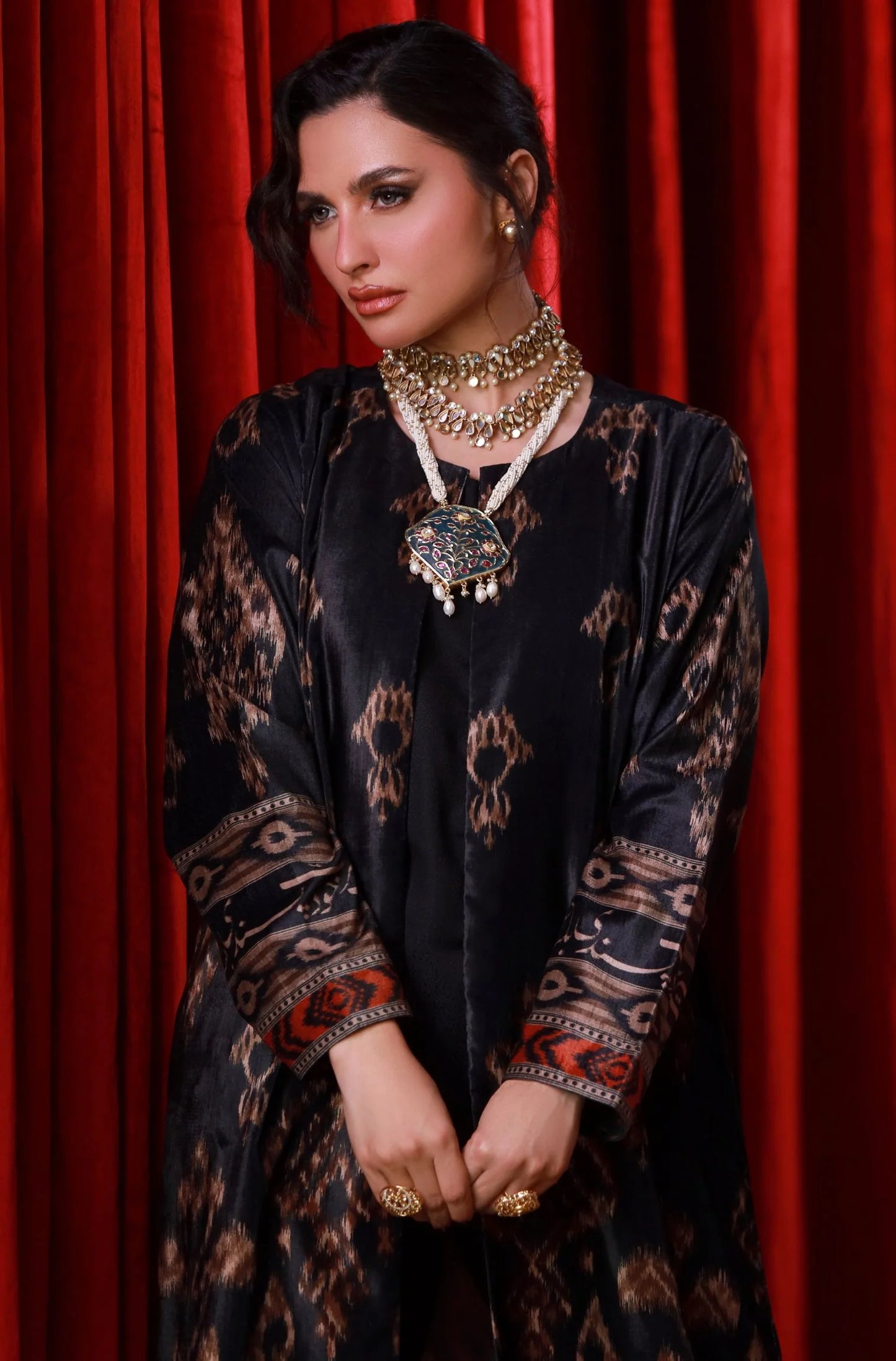 Manto - Raqs (Whirl) Velvet Coat