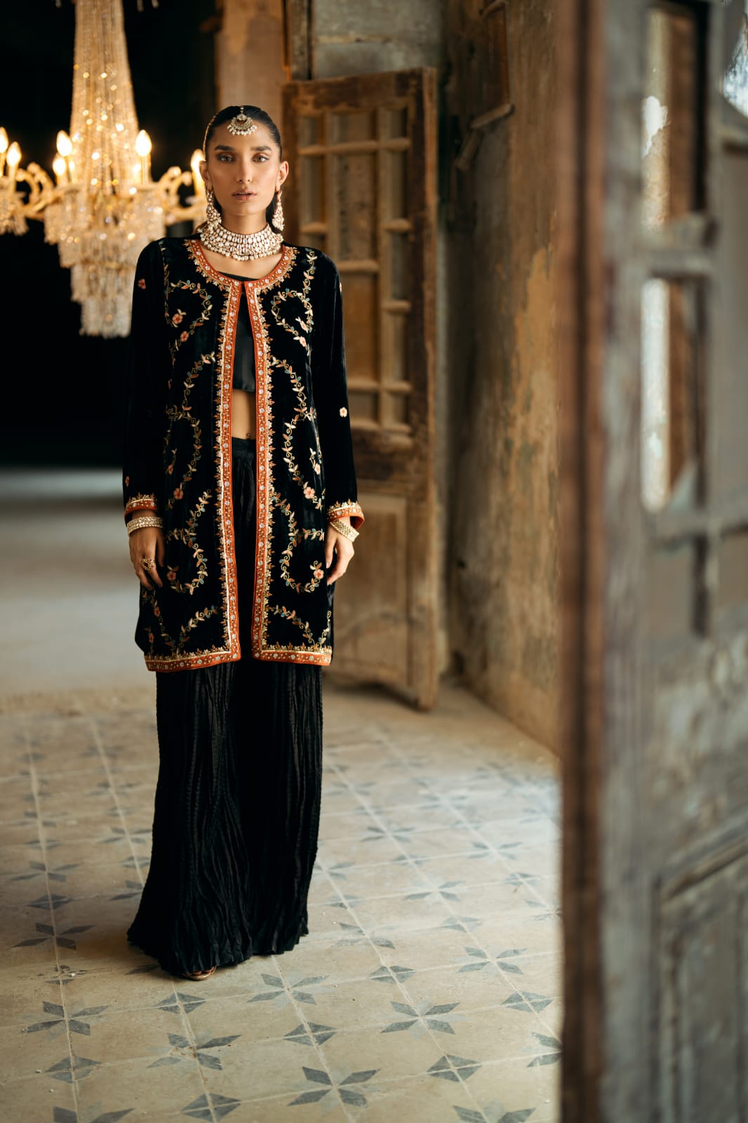 KOMAL LAKHANI - Shehnai Black