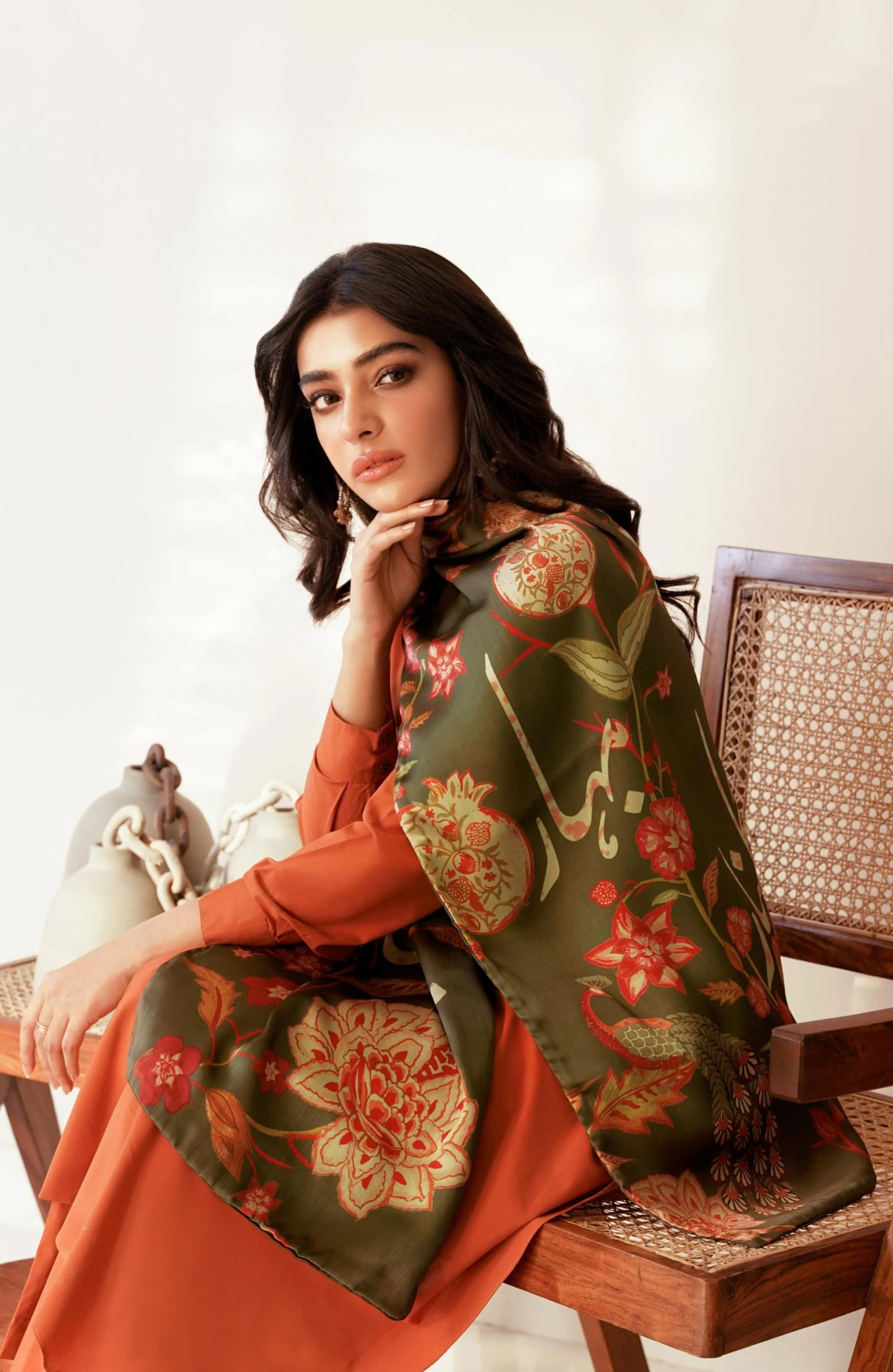 Manto - Gulnaar Fruit Flora Green Stole