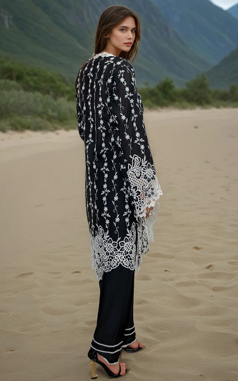 THREADS AND MOTIFS - Black Color