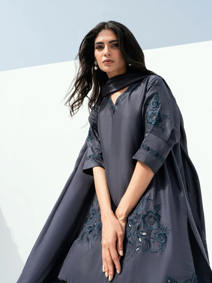 FARAH ZUBAIR - Mahira Grey