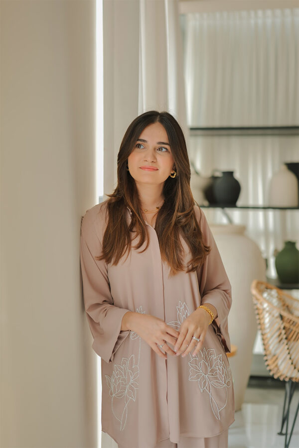 AMNA IQBAL - Dusty Pink Lotus