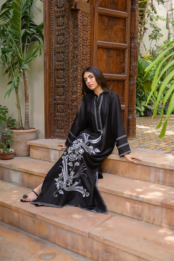 AMNA IQBAL - Black Kaftan