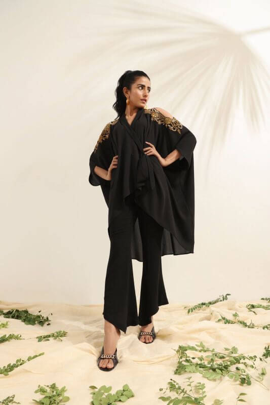 KARISHMA TALREJA - Dive