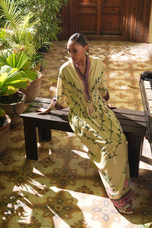 KARISHMA TALREJA - Blond