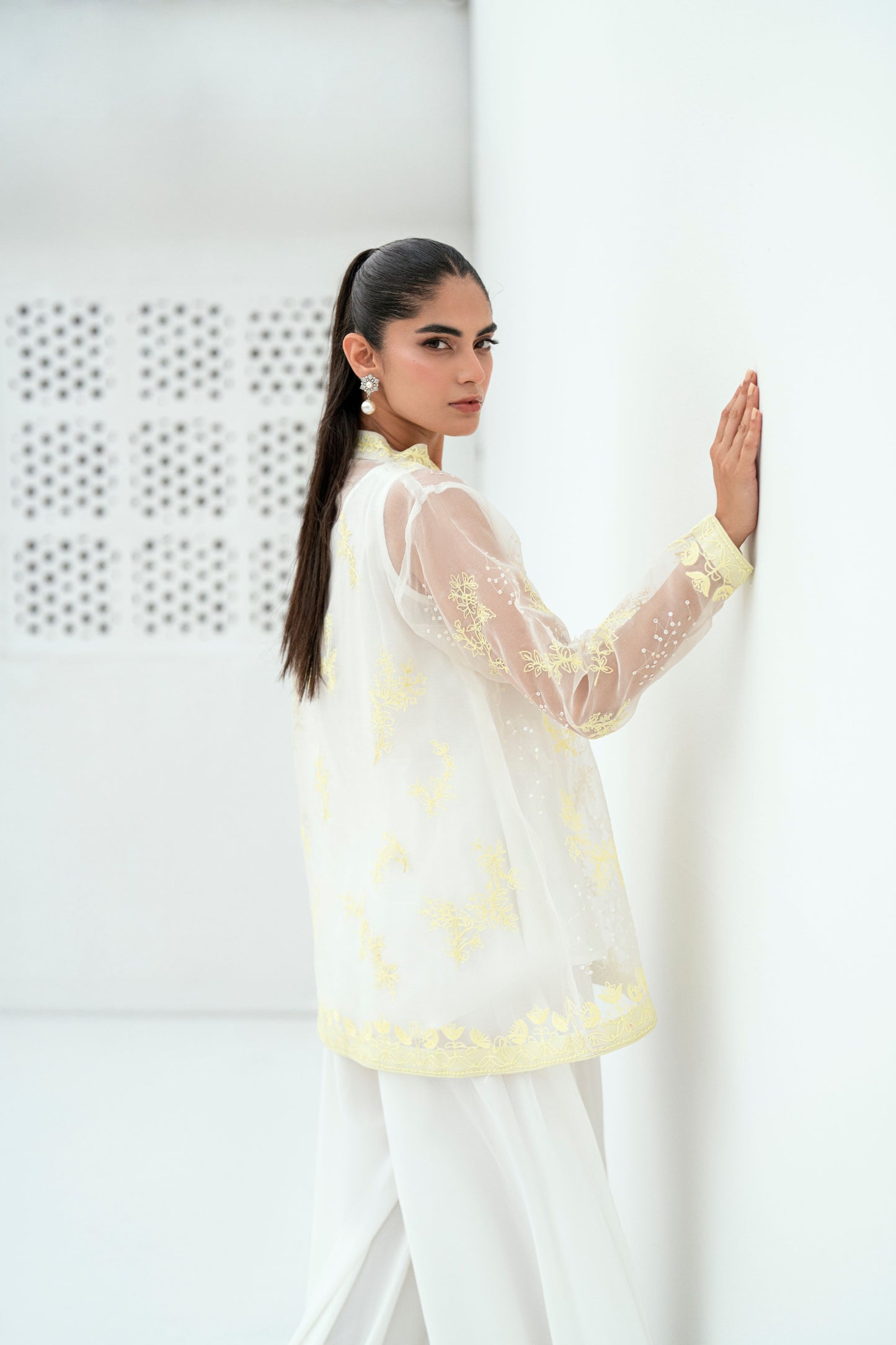 FARAH ZUBAIR - Rima