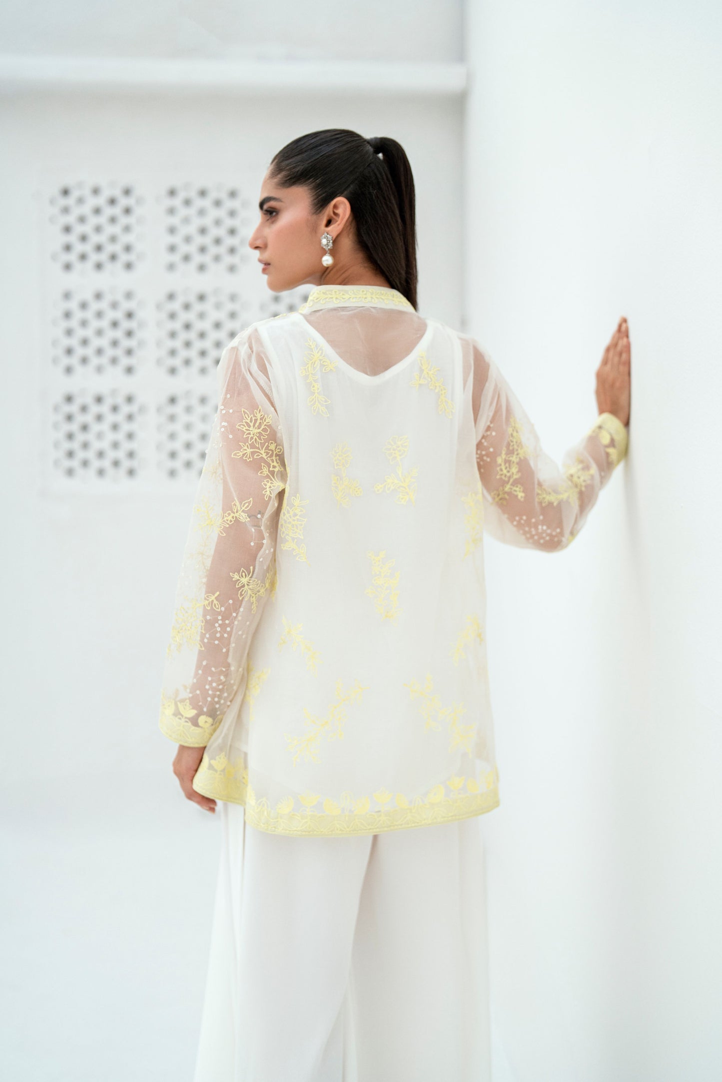 FARAH ZUBAIR - Rima