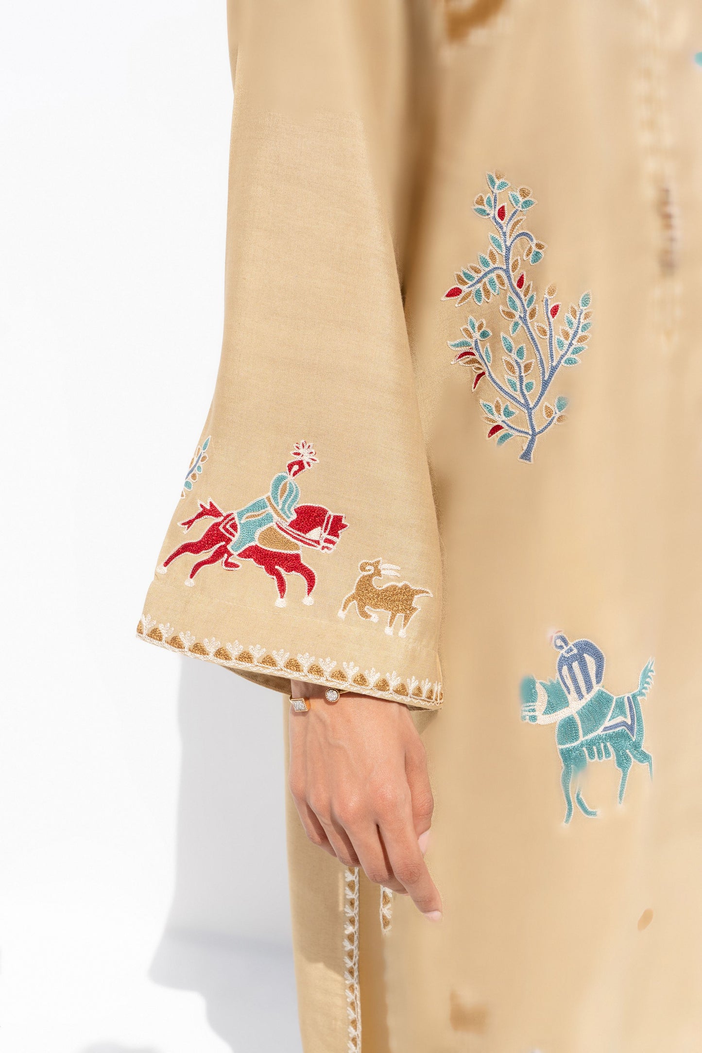 KOMAL LAKHANI - Raaha Beige Animal Ariwok