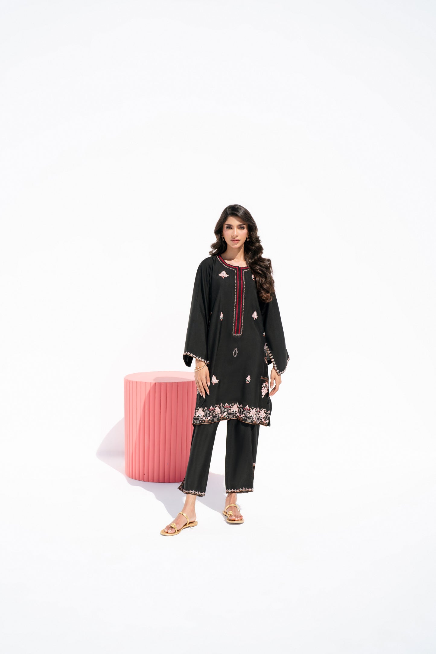 KOMAL LAKHANI - Black with Peach Dupatta