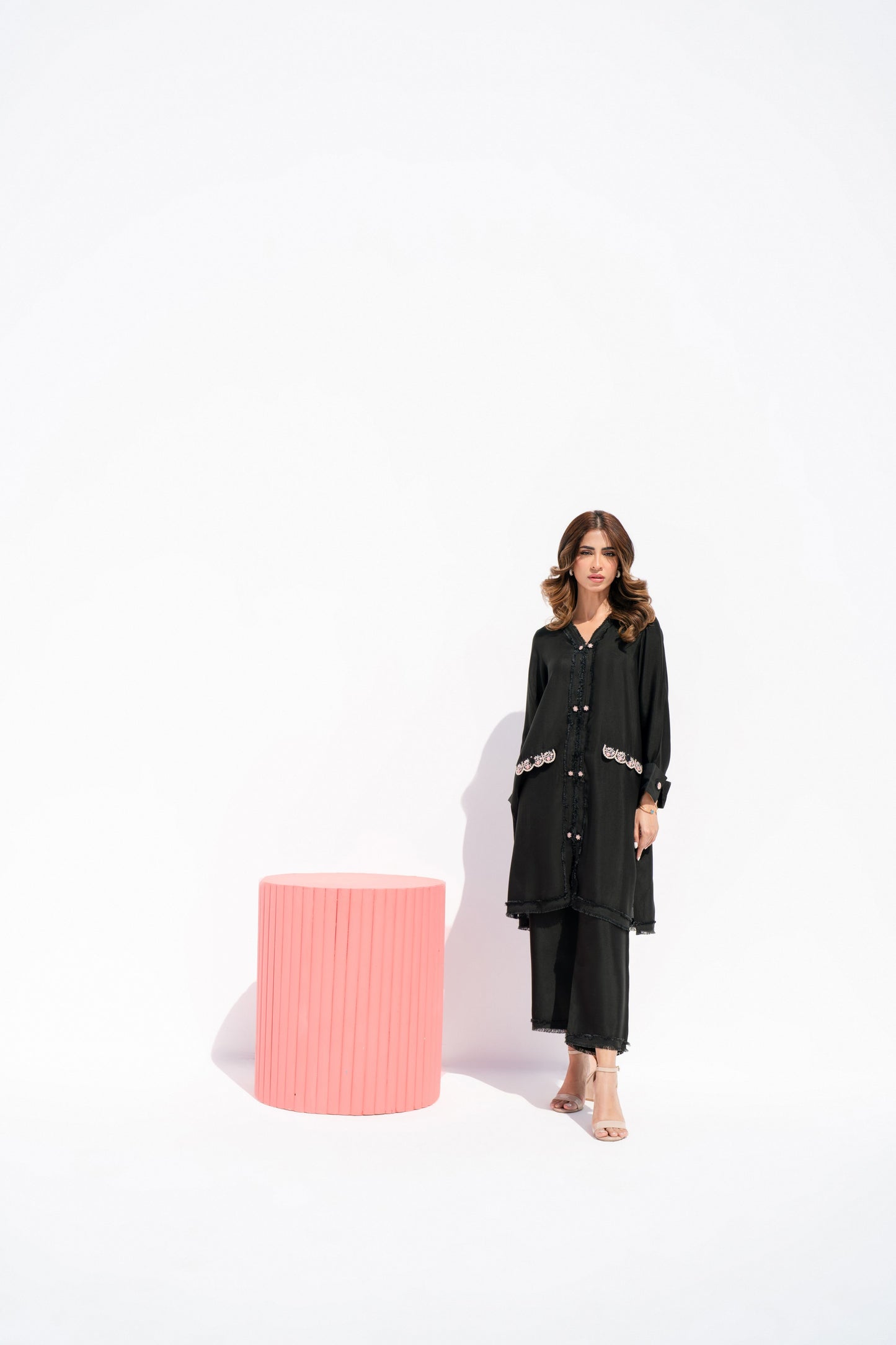 KOMAL LAKHANI - Black Color Naeem Pocket