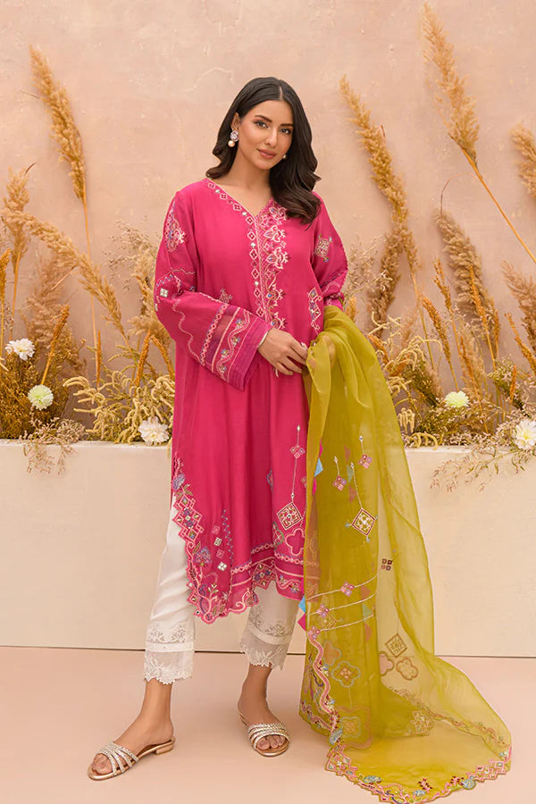 RIMSHA SHAIKHANI - AMRAH pink