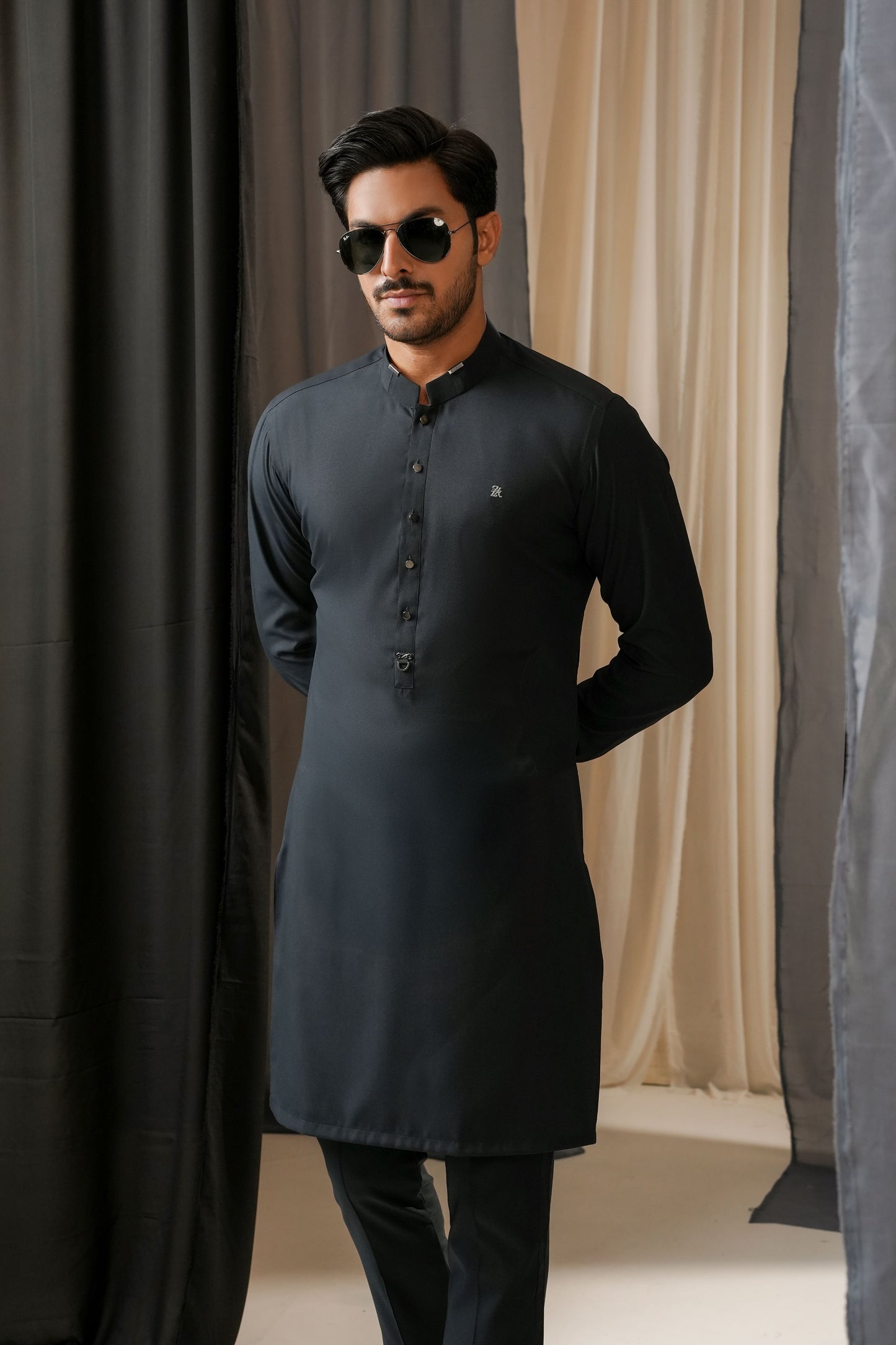 KUNZUL CHANNAR MENSWEAR - Grey Kurta Trouser