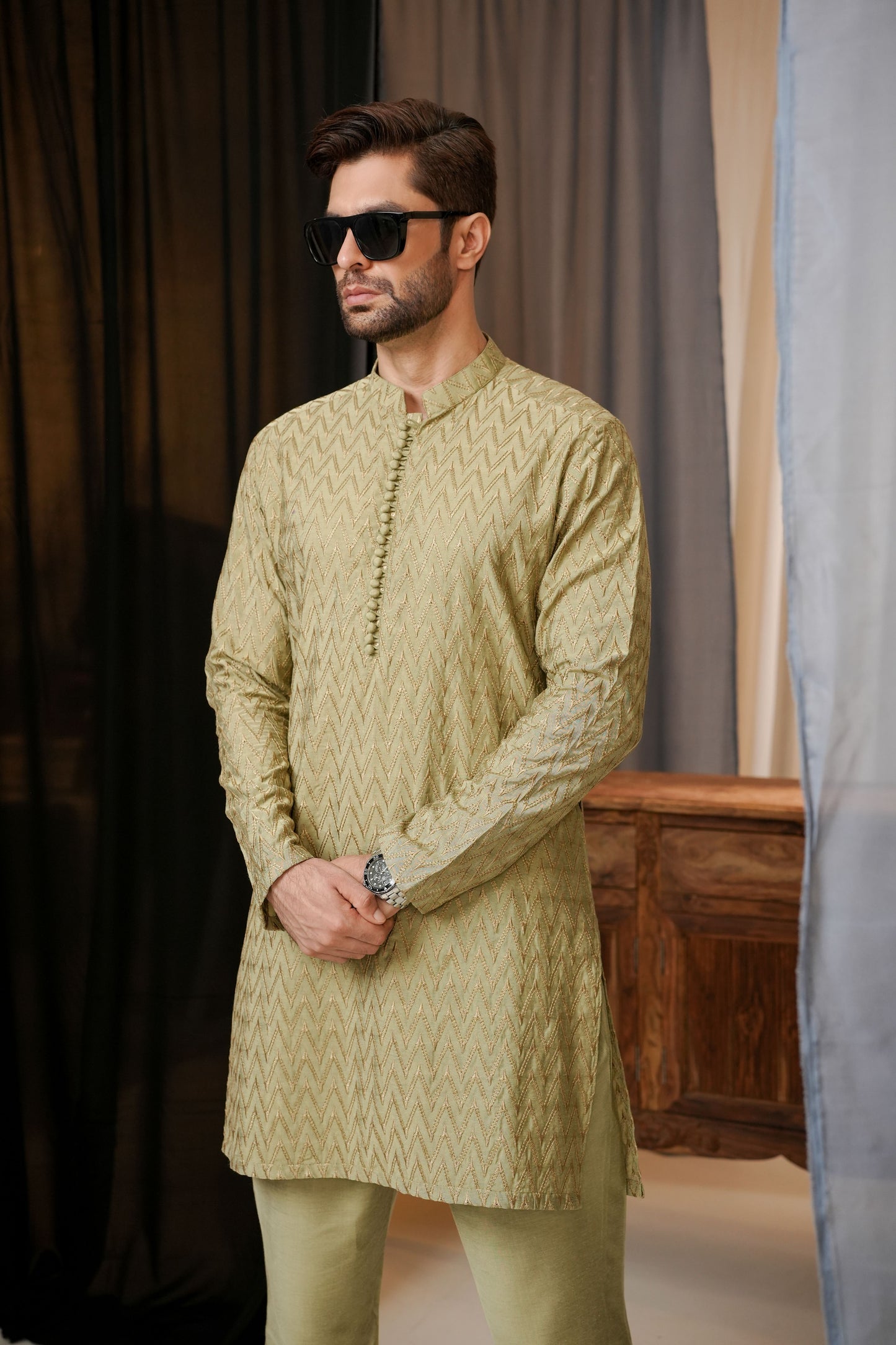 KUNZUL CHANNAR MENSWEAR - Grey Olive Embroidered Kurta Trouser