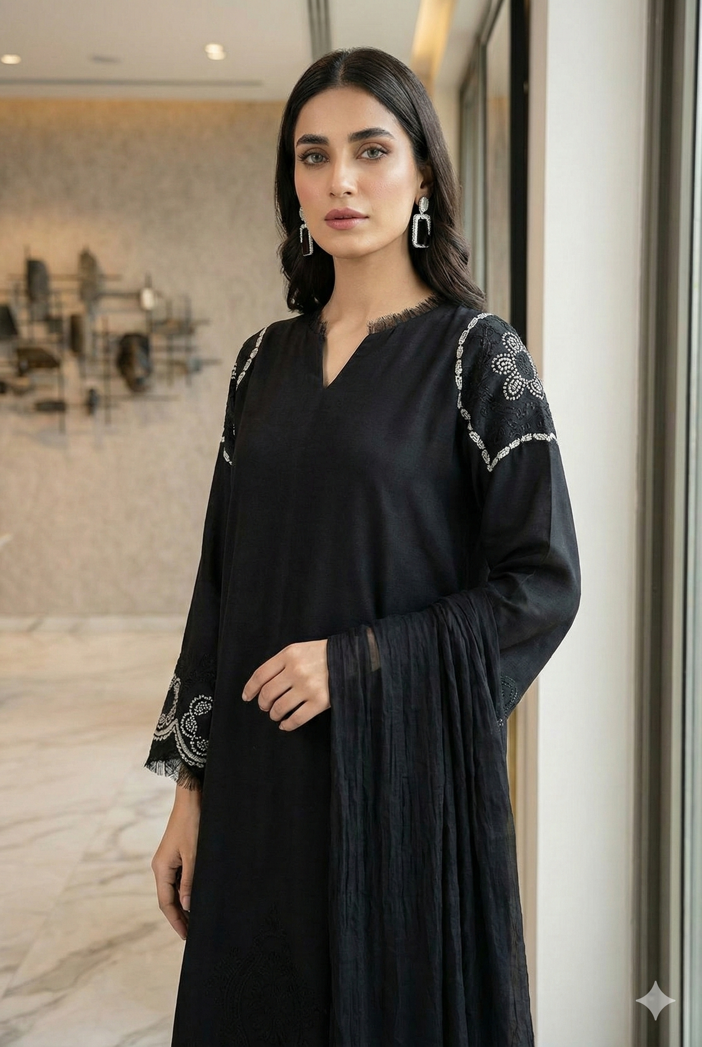 KHAKAA-Black luna pure