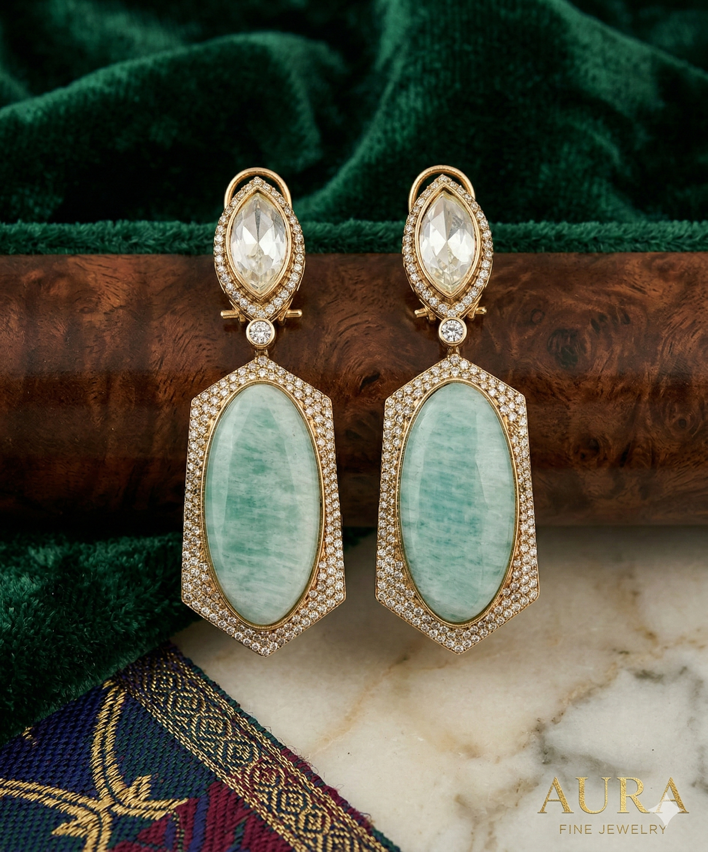 THE BUTTERFLY EFFECT-Droplet earrings in mint green