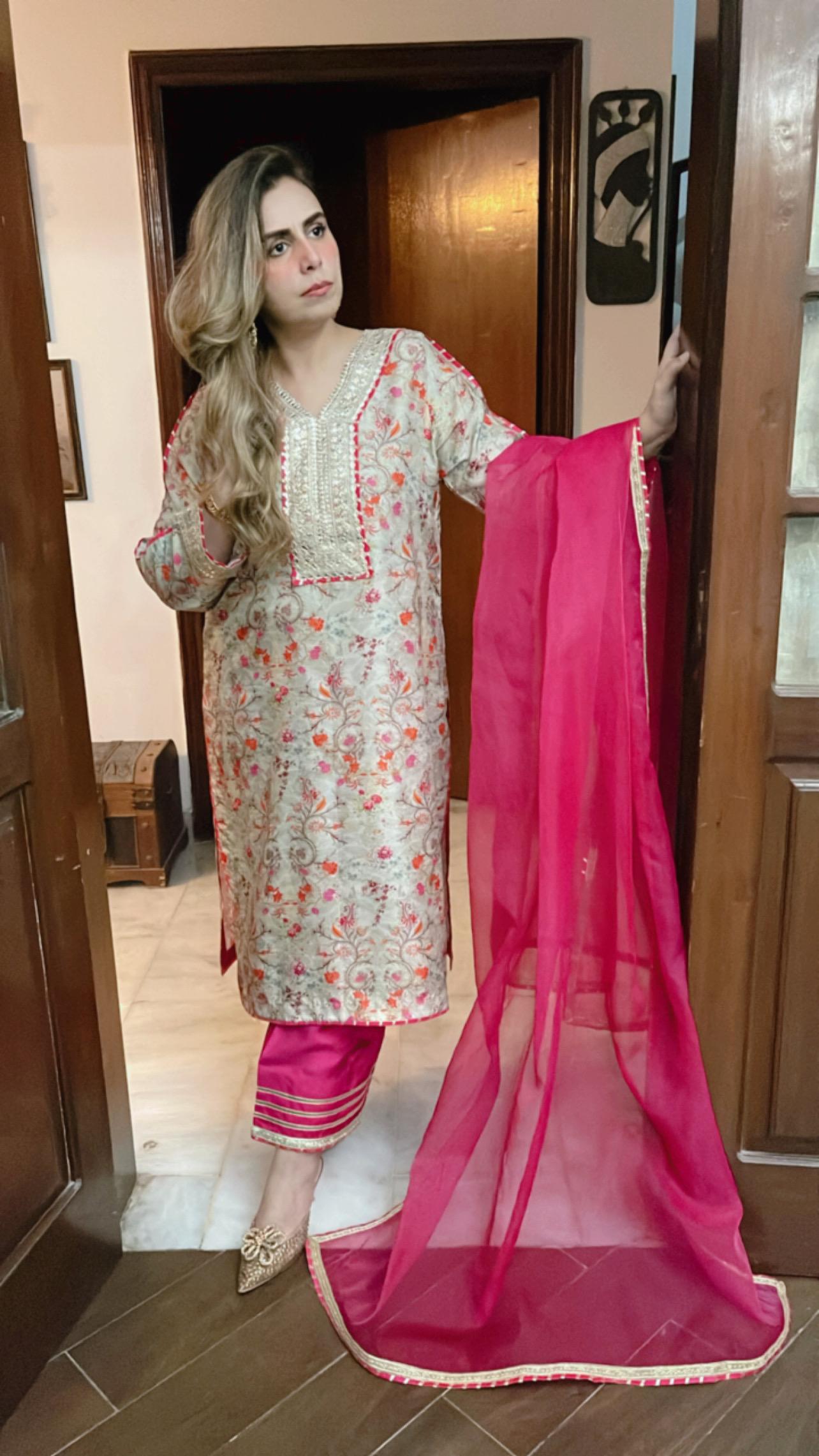 ASHJAIN SAFWAN - Printed Beige