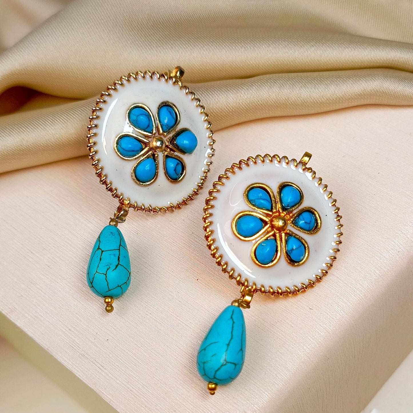 ZAHEEN KAMRAN - Feroza and White Meena Earrings