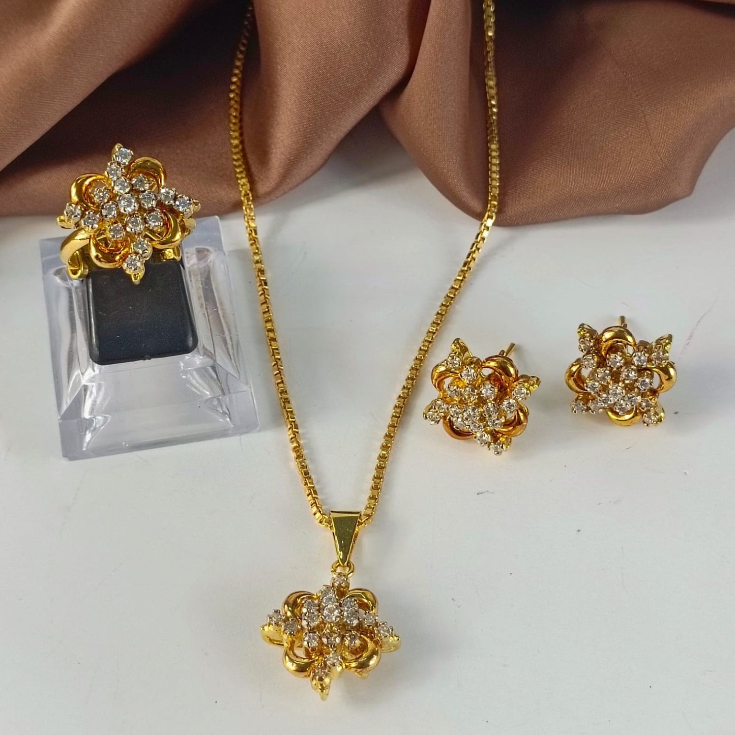 ZAHEEN KAMRAN - Zircons Set