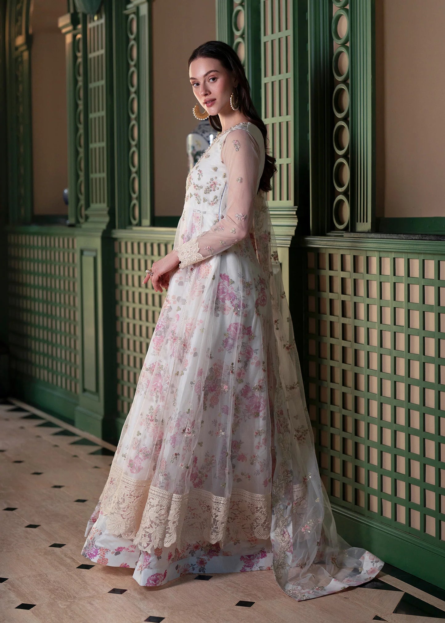 MEHAK YAQOOB QOUTURE- KIARA