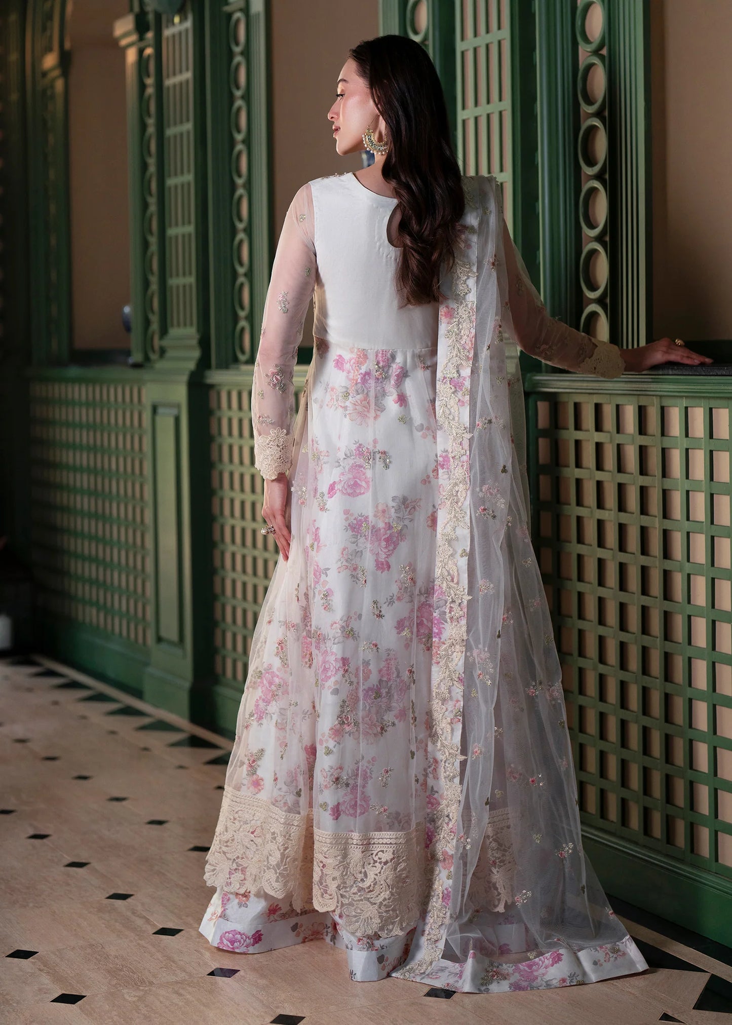 MEHAK YAQOOB QOUTURE- KIARA