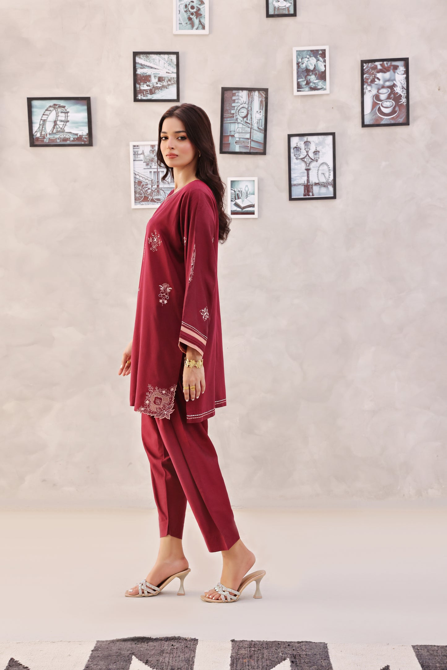 HAFSA MALIK - Bella