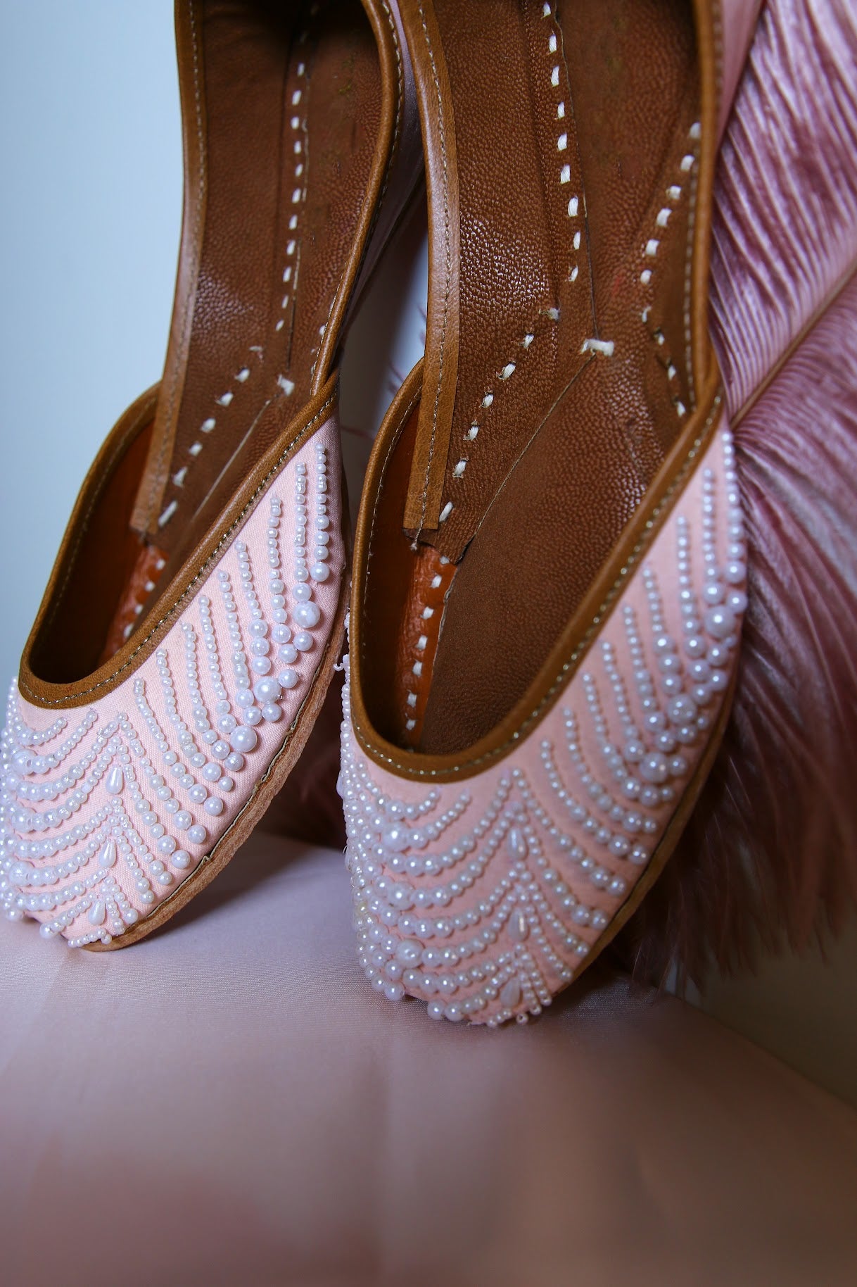 LOVE KAARI - Pearly Pink Jutti