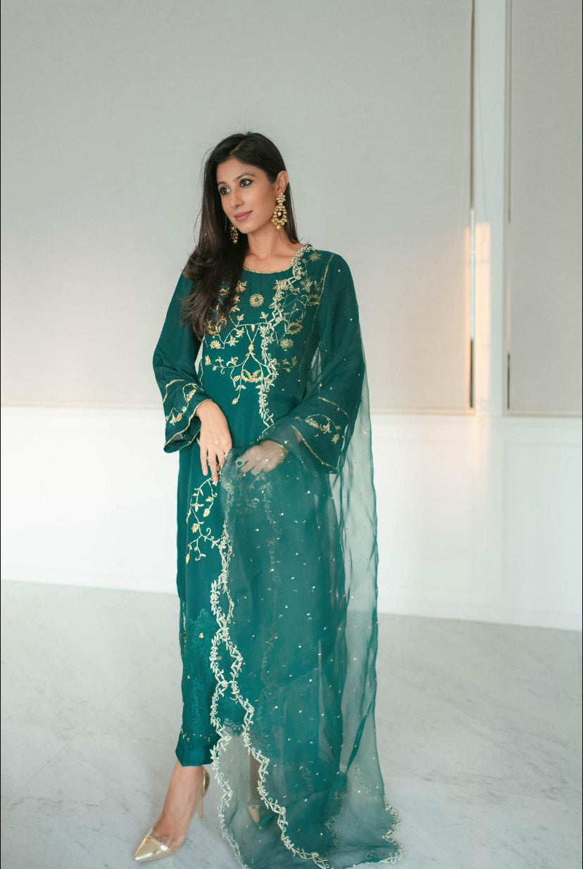UMA DARA - Emerald