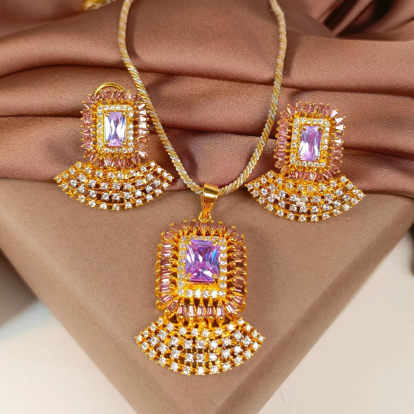 ZAHEEN KAMRAN - Amethyst Gold Set