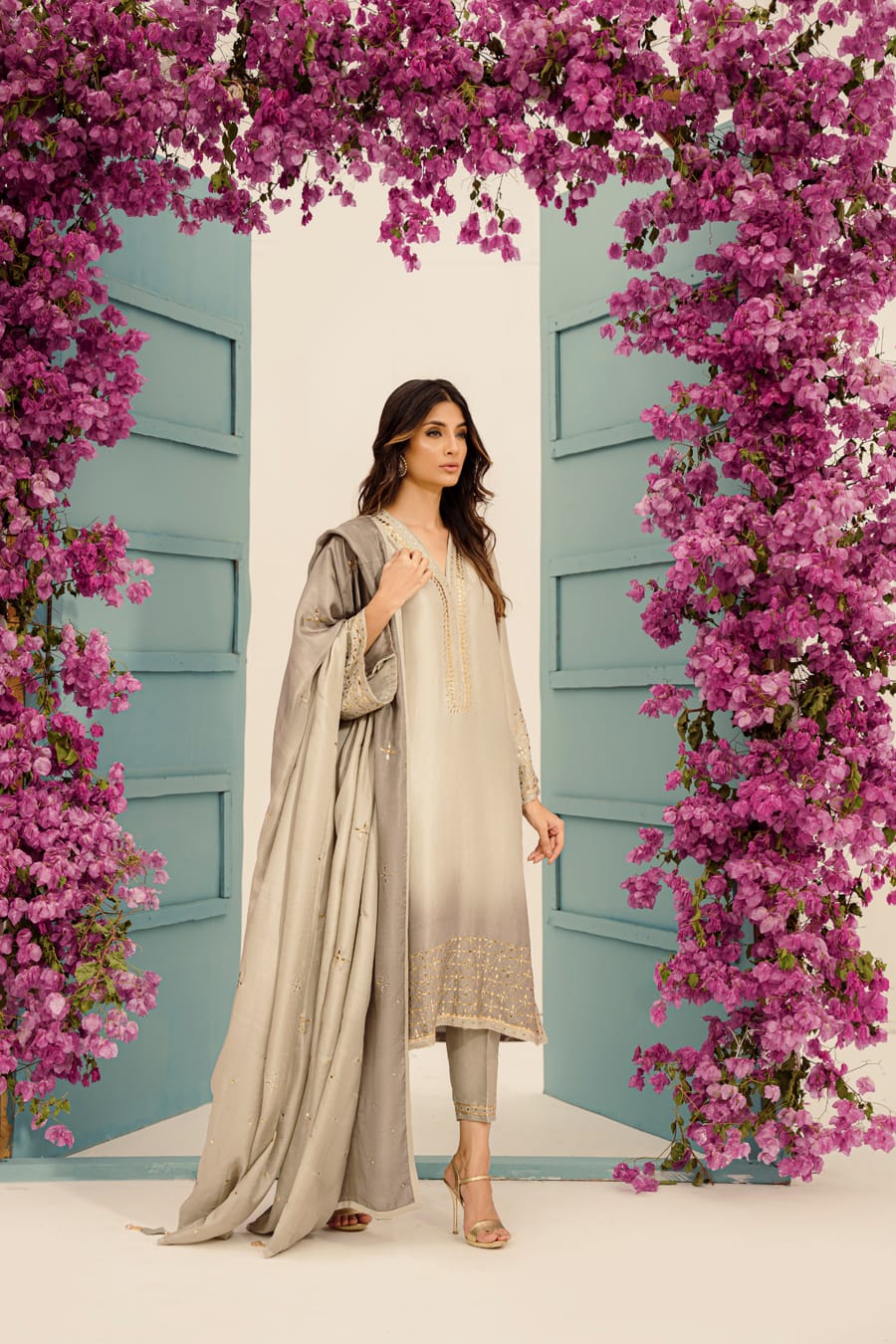 KOMAL LAKHANI- Gray Ombre Kamdani