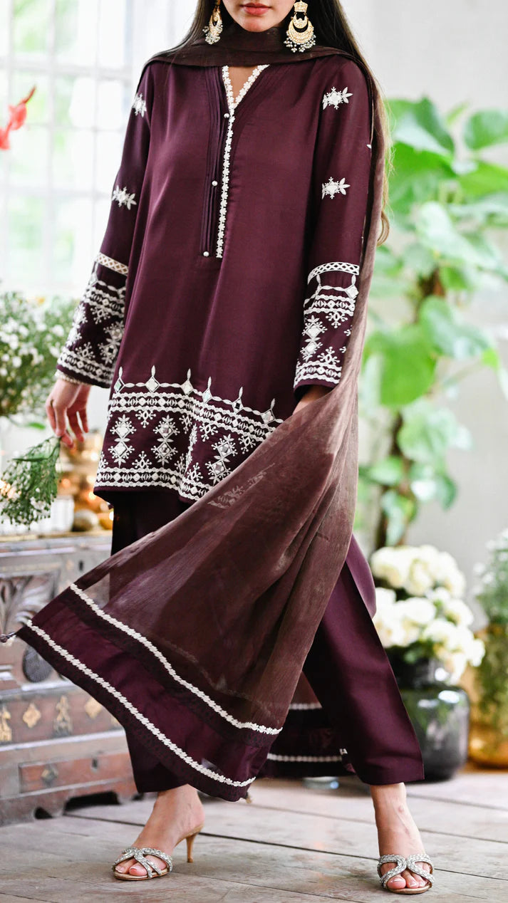 ZAH STUDIO - Rayna Burgundy
