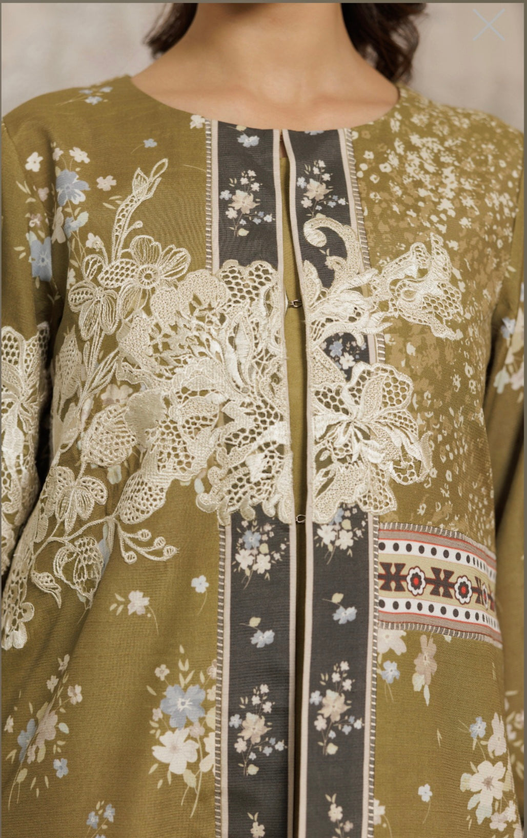 THREADS AND MOTIFS - Avocado jacket w/inner