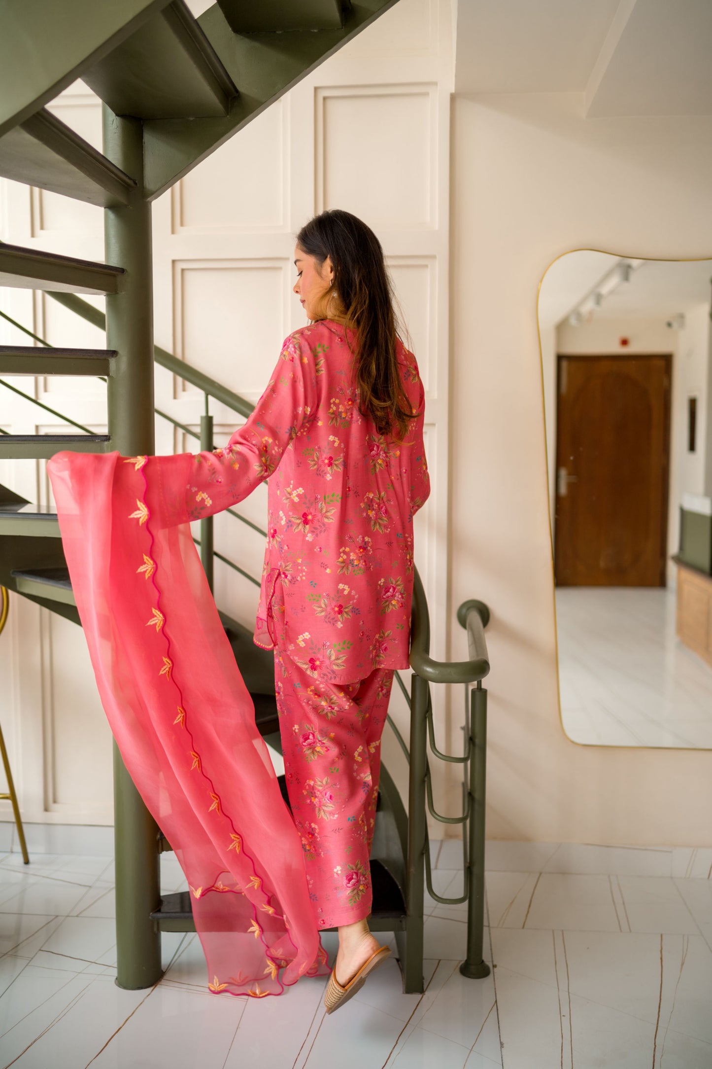 UZMA AFSHEEN - Berry Crush